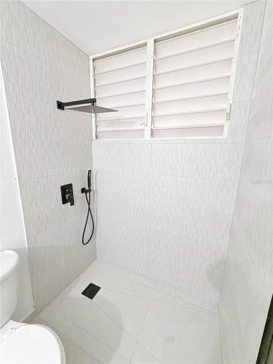 613 URB. VILLA CAROLINA #241-4 #241-4