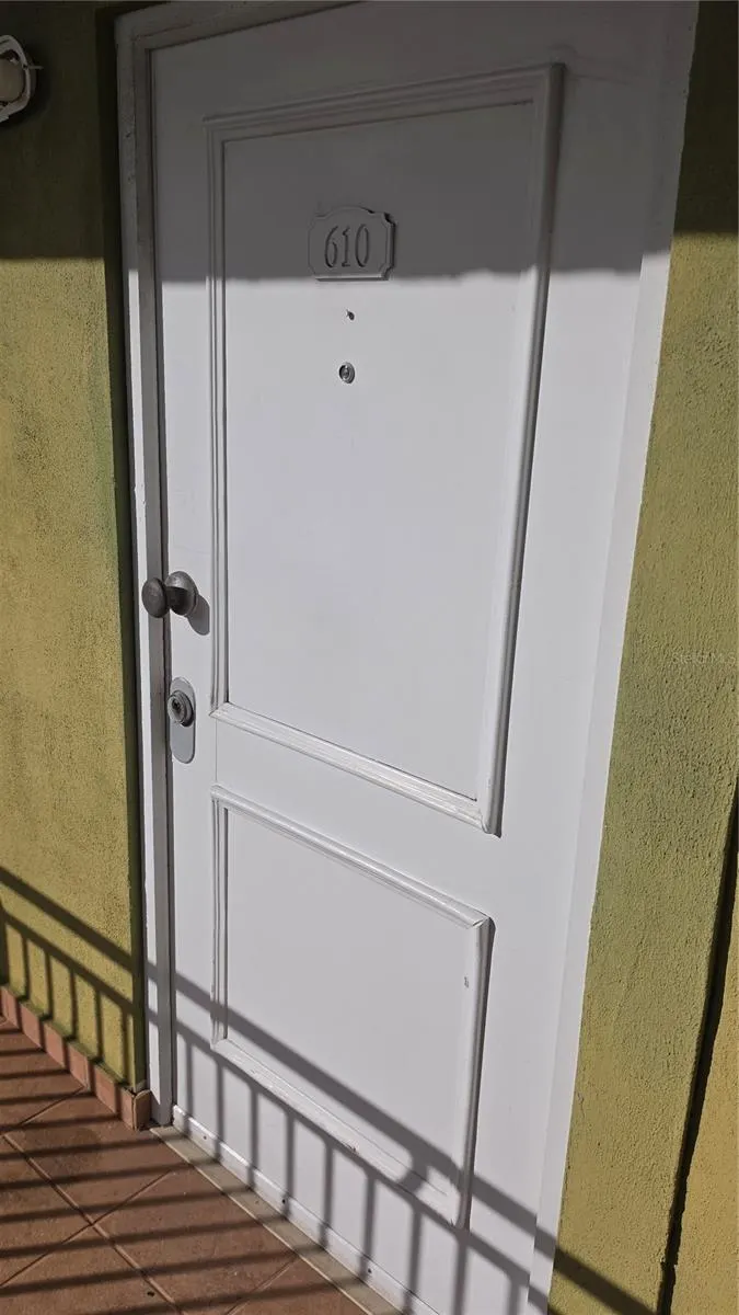 COND PUERTA DE LA BAHÍA #610 #610