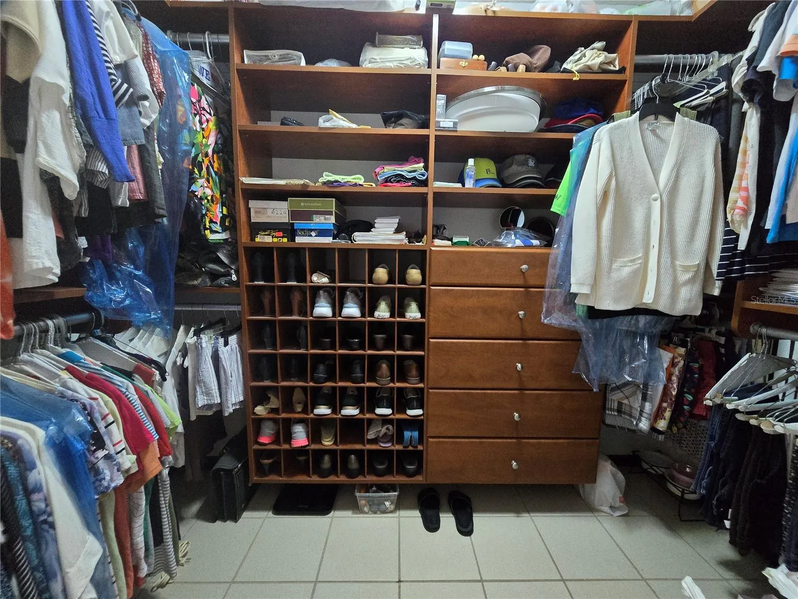 187 COND. PLAZA REAL CAPARRA #410 #410