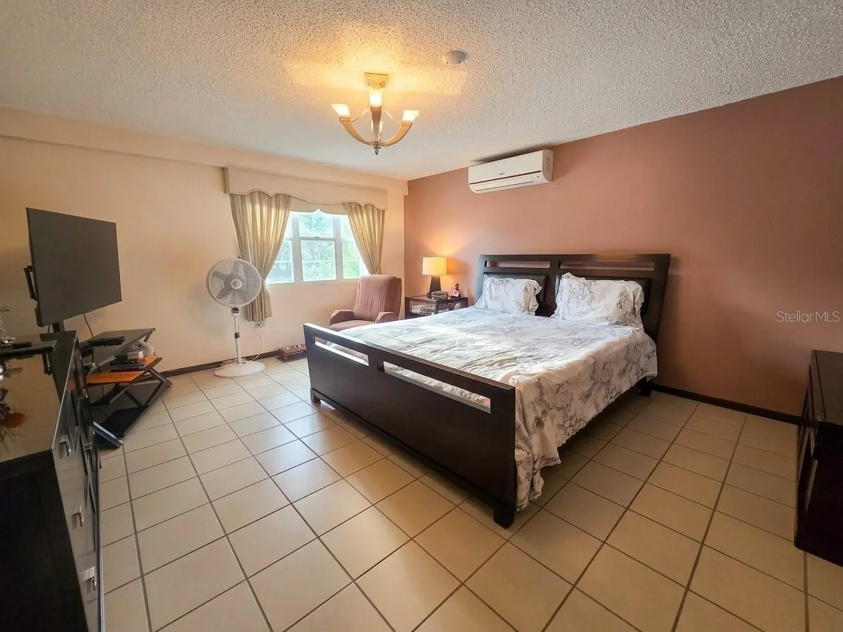 187 COND. PLAZA REAL CAPARRA #410 #410