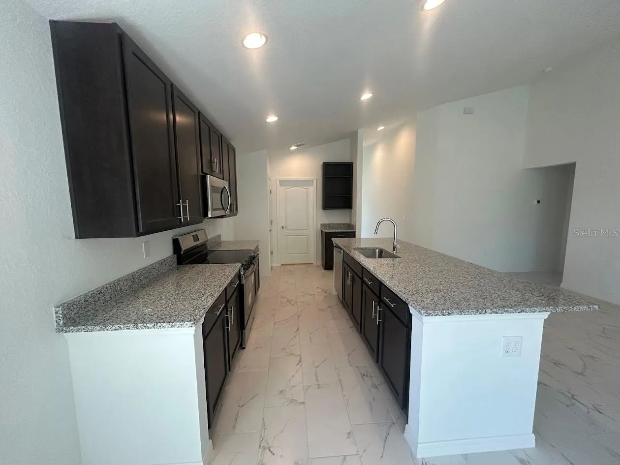 237 HARPER ESTATES