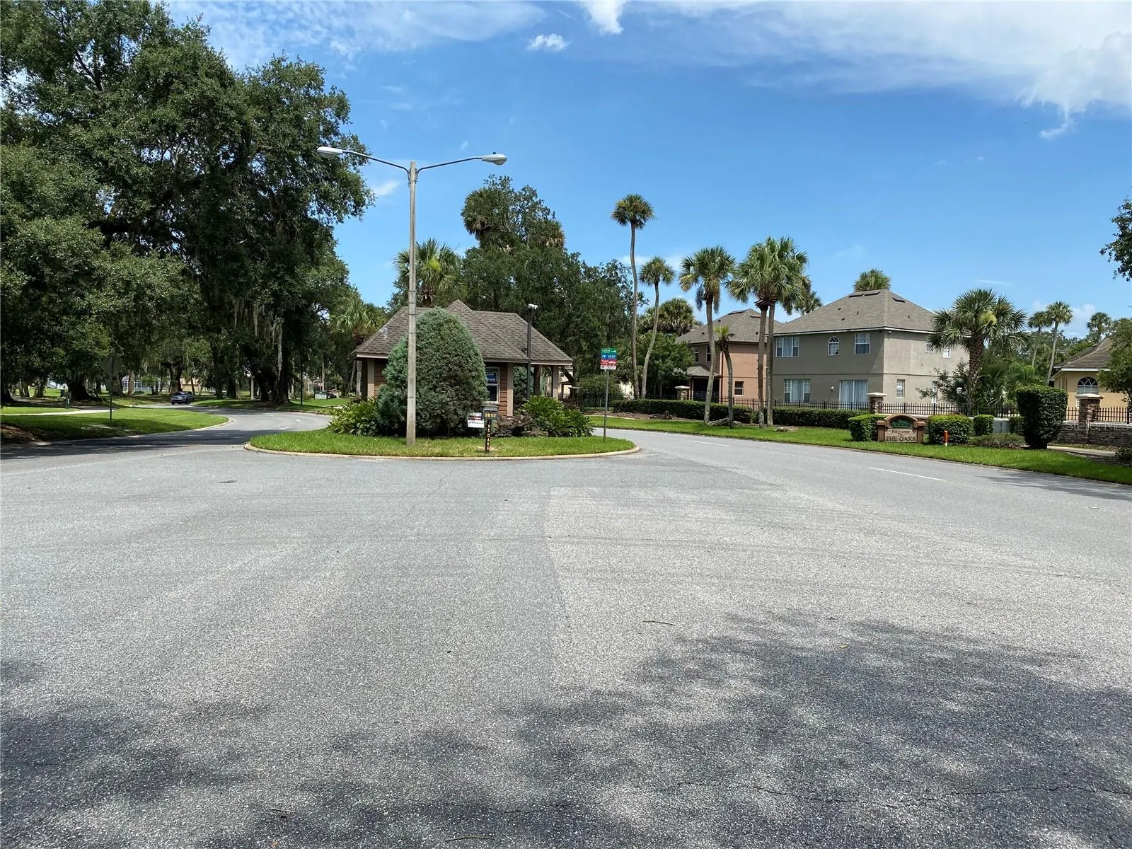 1953 THE OAKS BLVD