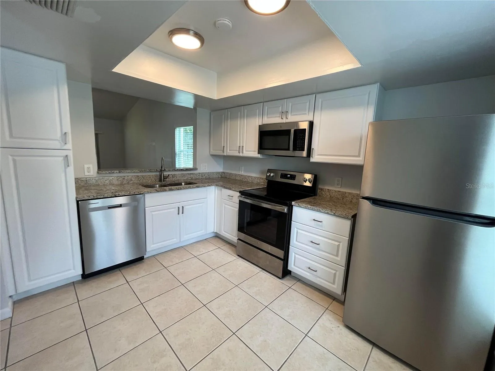 447 CHICAGO WOODS CIR