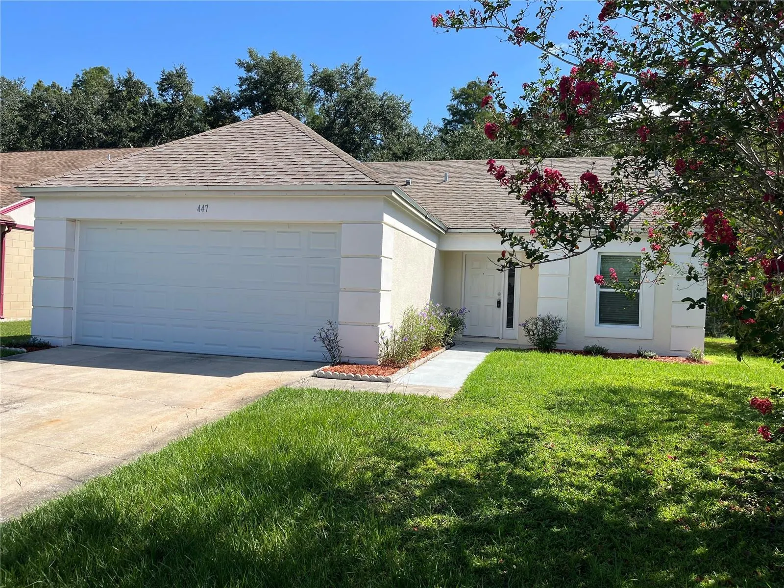 447 CHICAGO WOODS CIR