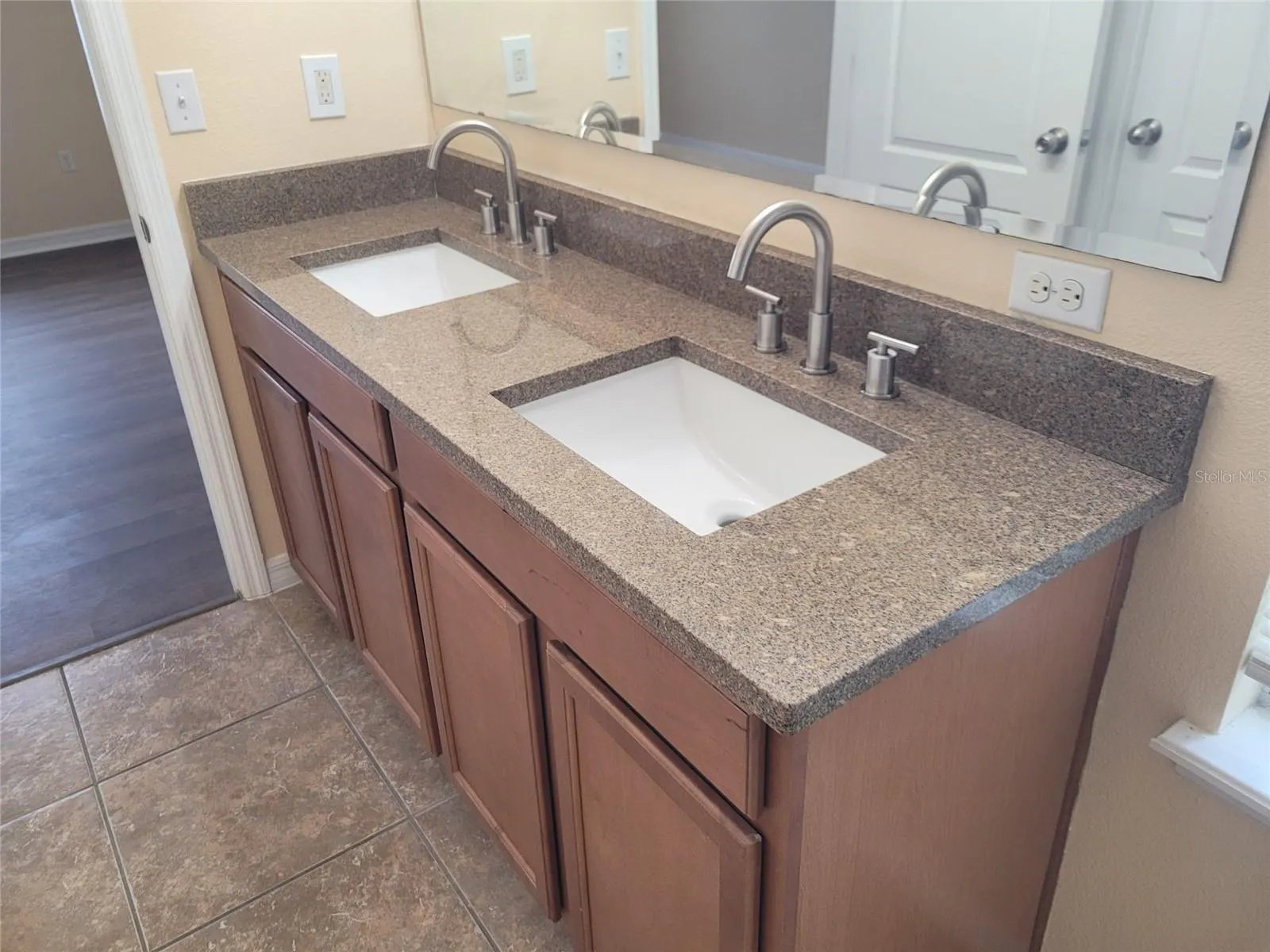 1555 SCARLET OAK LOOP #113A, #113A