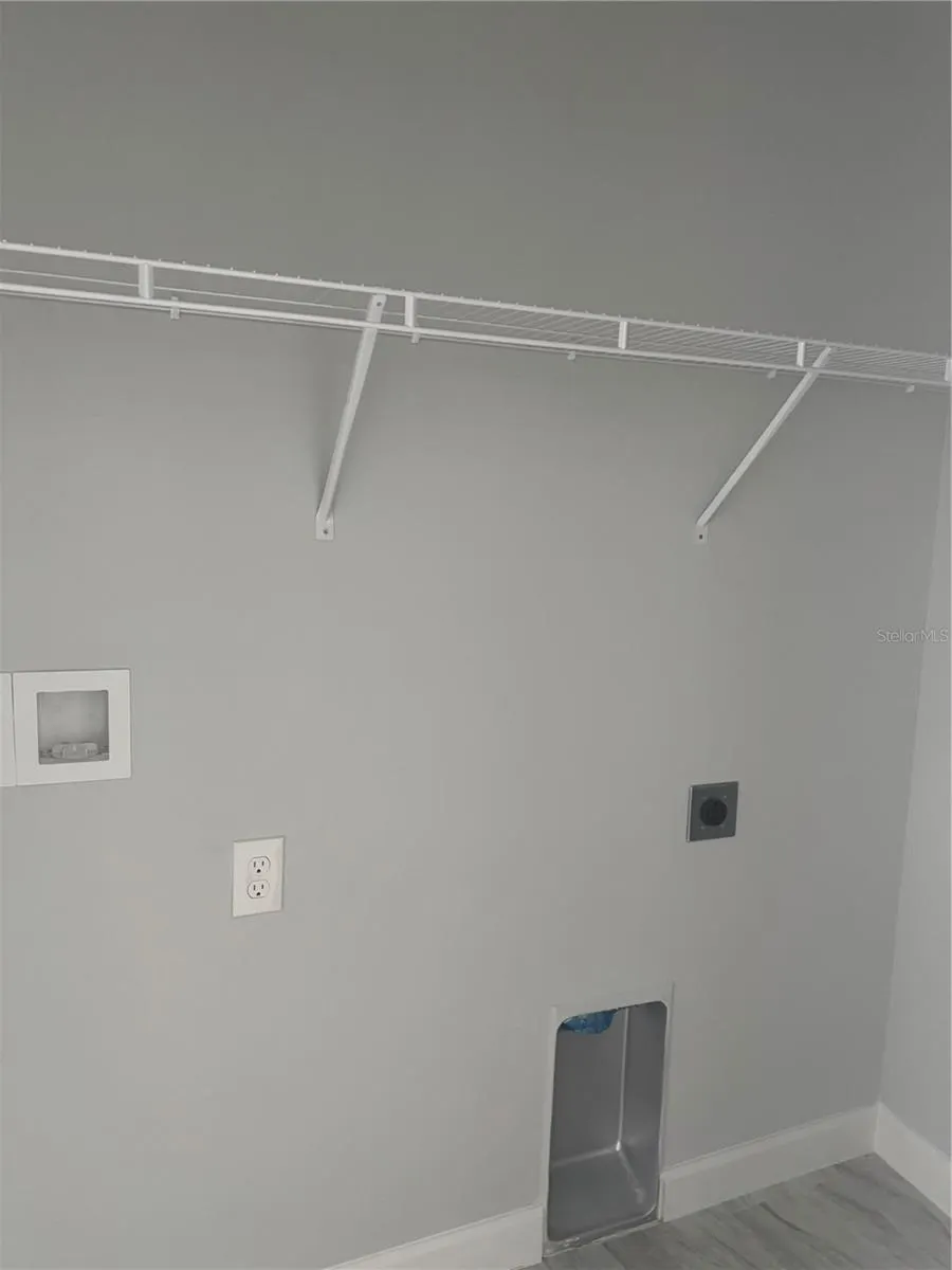 102 BRIXHAM CT #A, #A