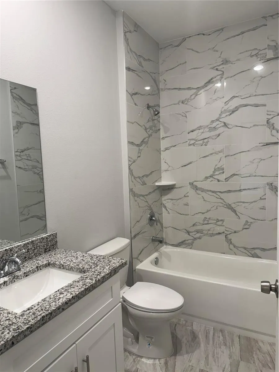 102 BRIXHAM CT #A, #A