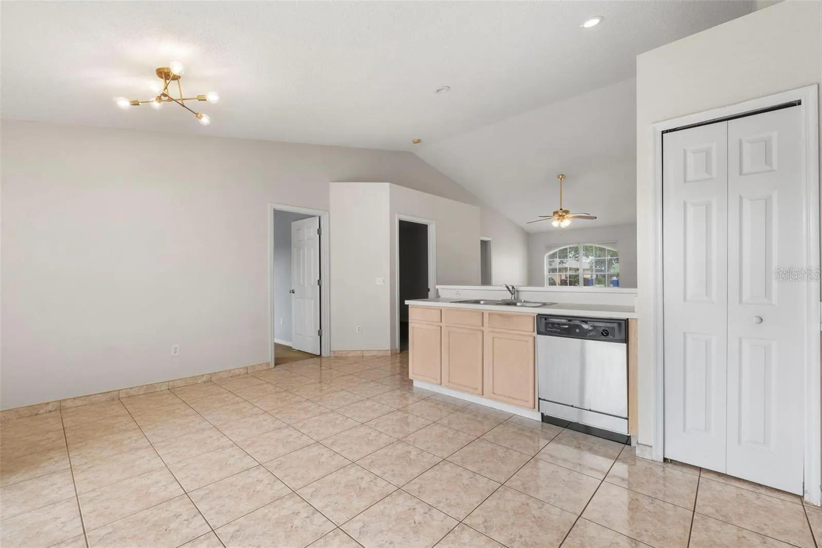 4240 SETTLERS CT