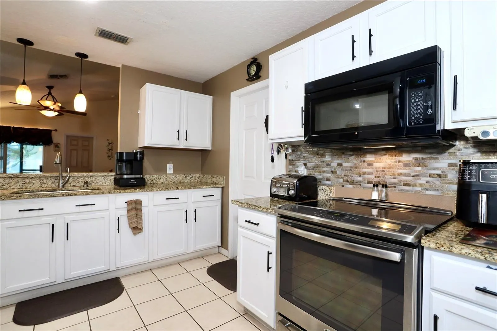 16220 COOPERS HAWK AVE