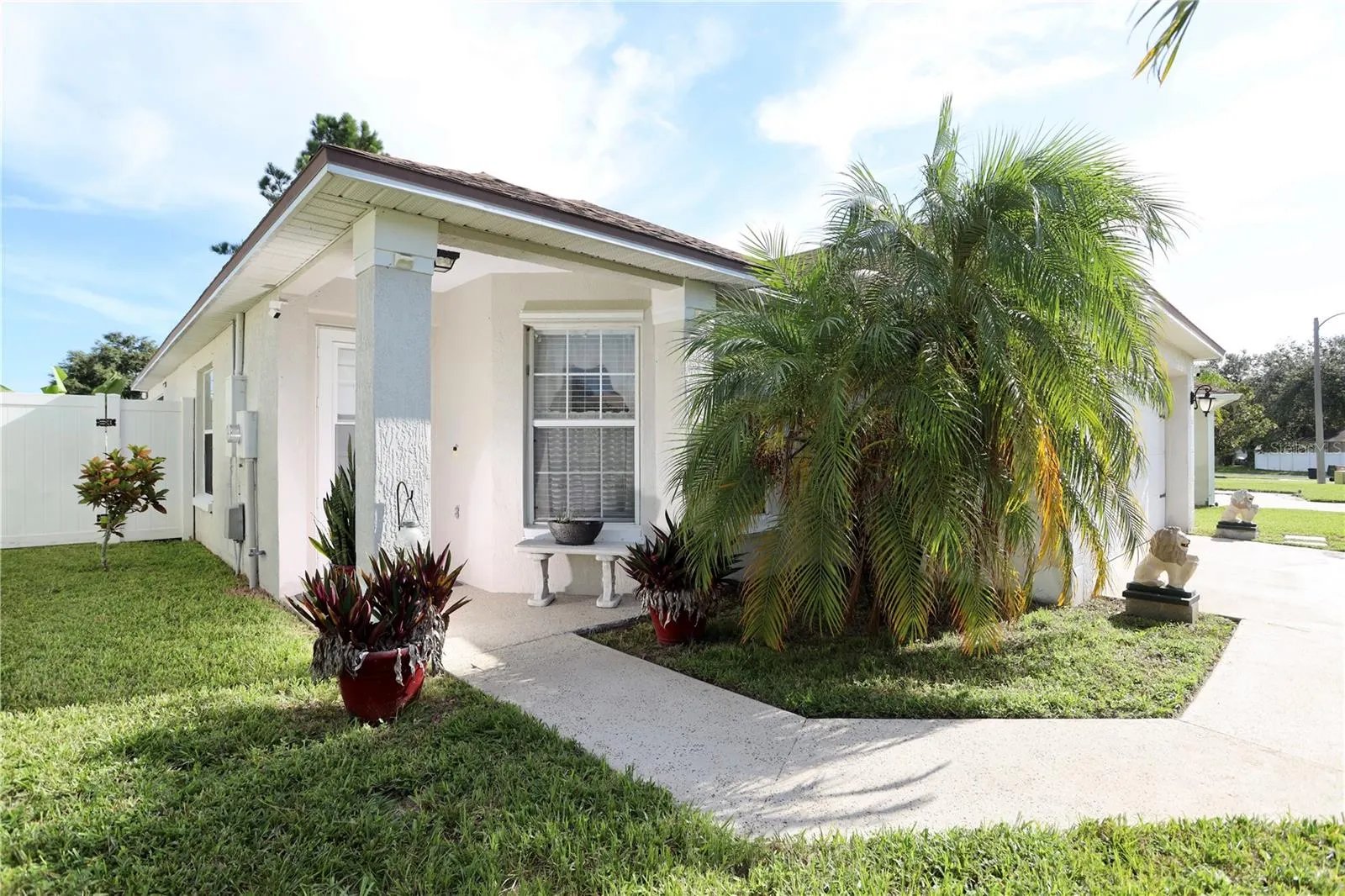 16220 COOPERS HAWK AVE