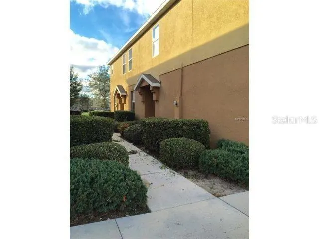 3960 PEMBERLY PINES CIR