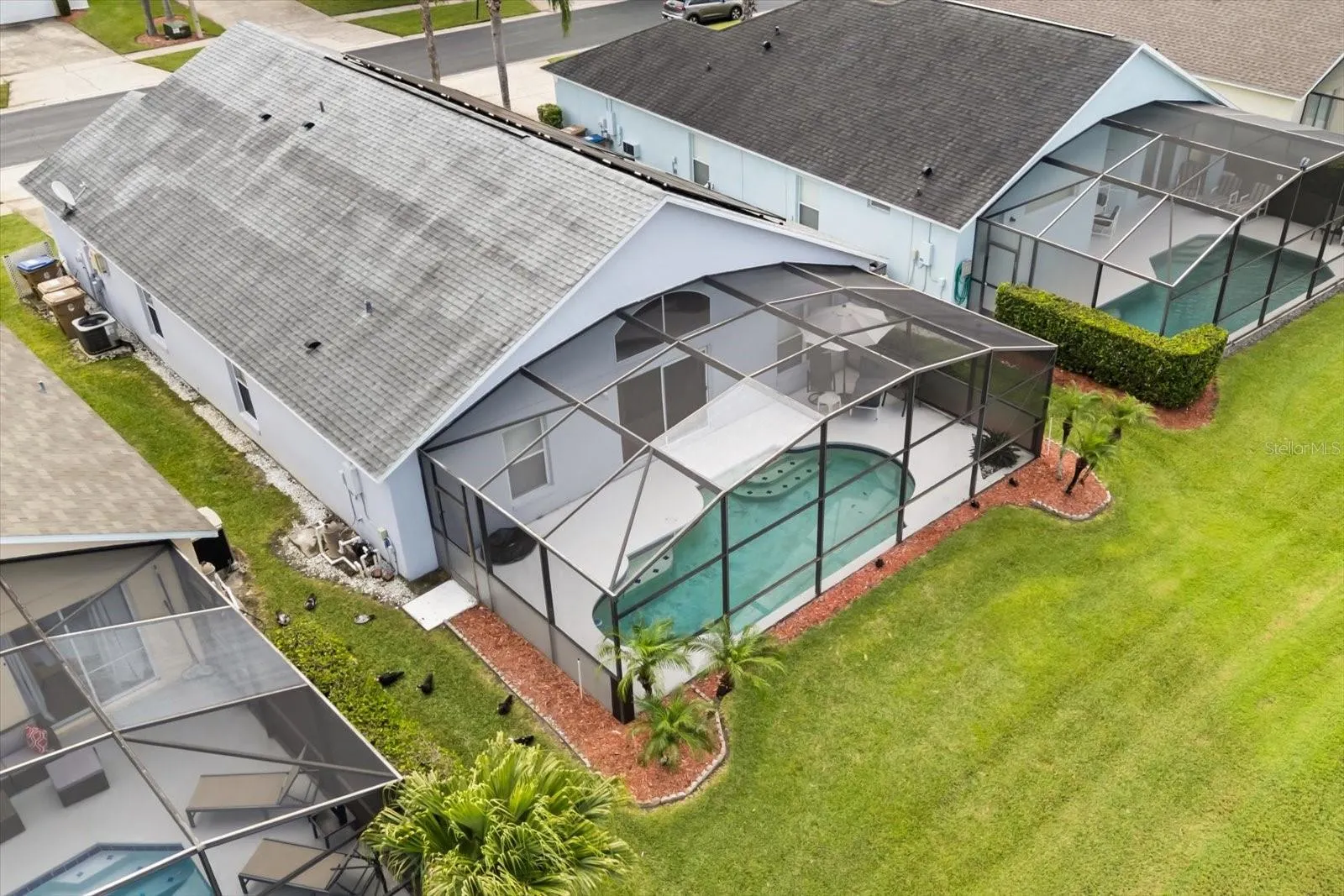 940 LAKE BERKLEY DR