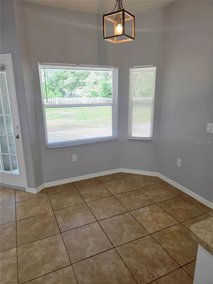 3123 SHADOW OAKS DR