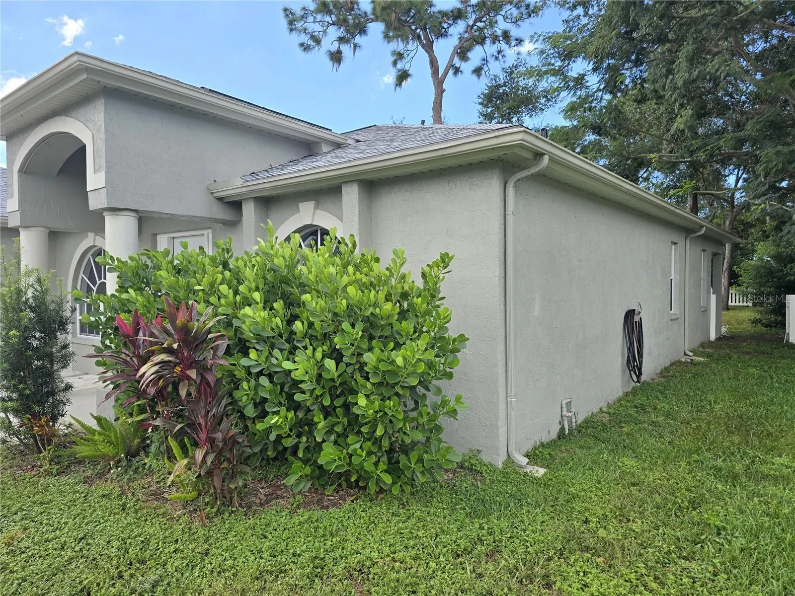 3123 SHADOW OAKS DR