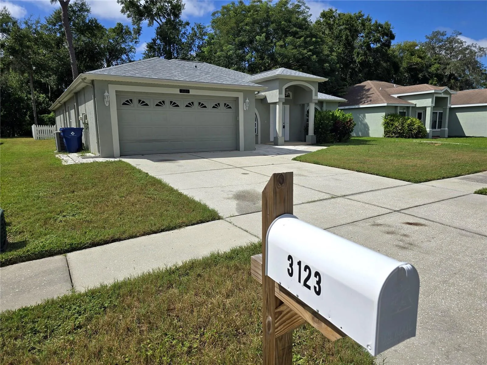 3123 SHADOW OAKS DR