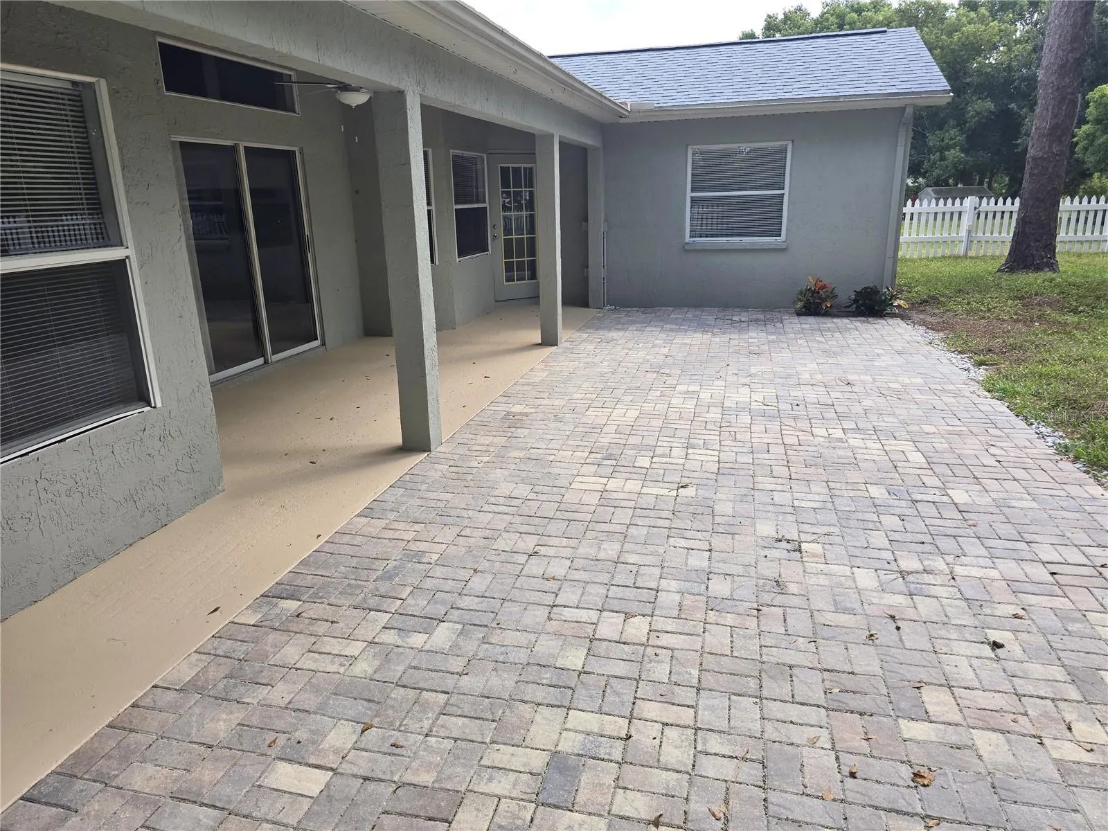 3123 SHADOW OAKS DR