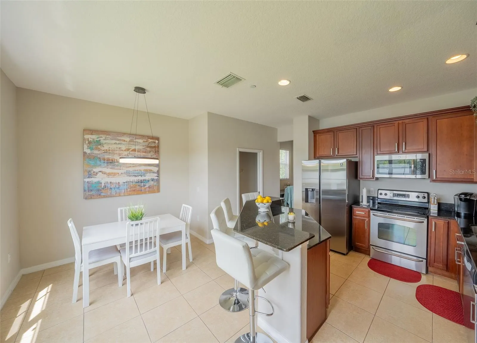 2425 LEXINGTON OAK DR
