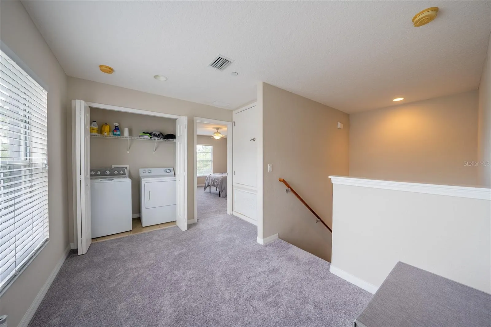 2425 LEXINGTON OAK DR