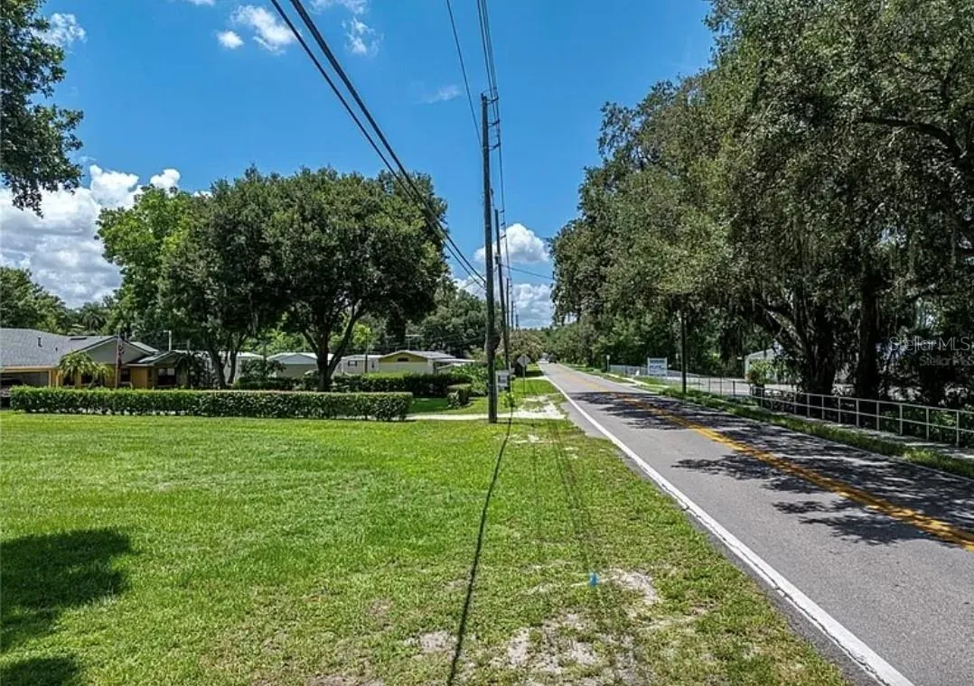 429 LONGFELLOW BLVD