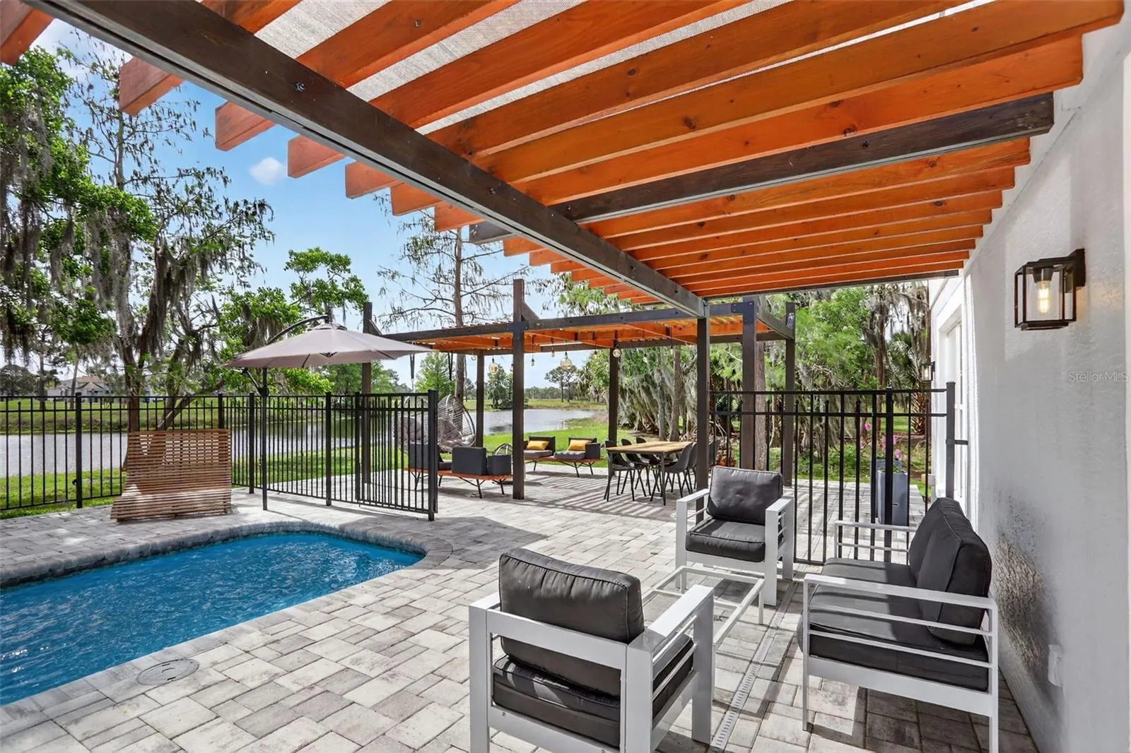 2809 RUNYON CIR
