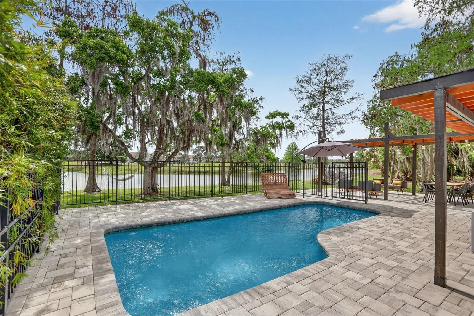 2809 RUNYON CIR