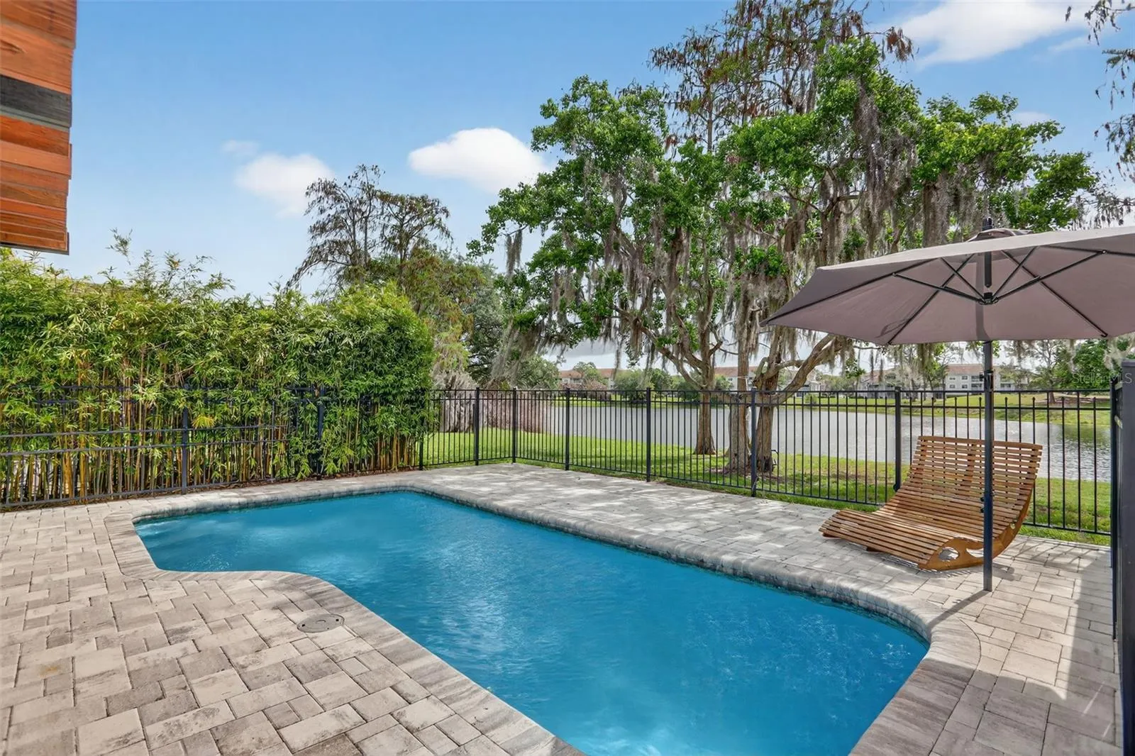 2809 RUNYON CIR