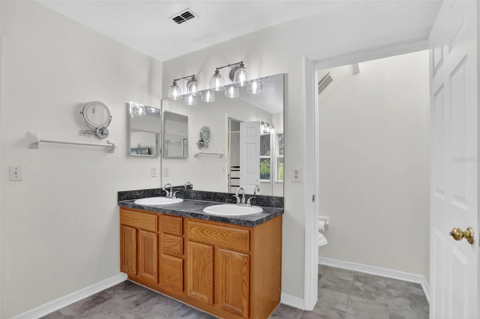 2809 RUNYON CIR