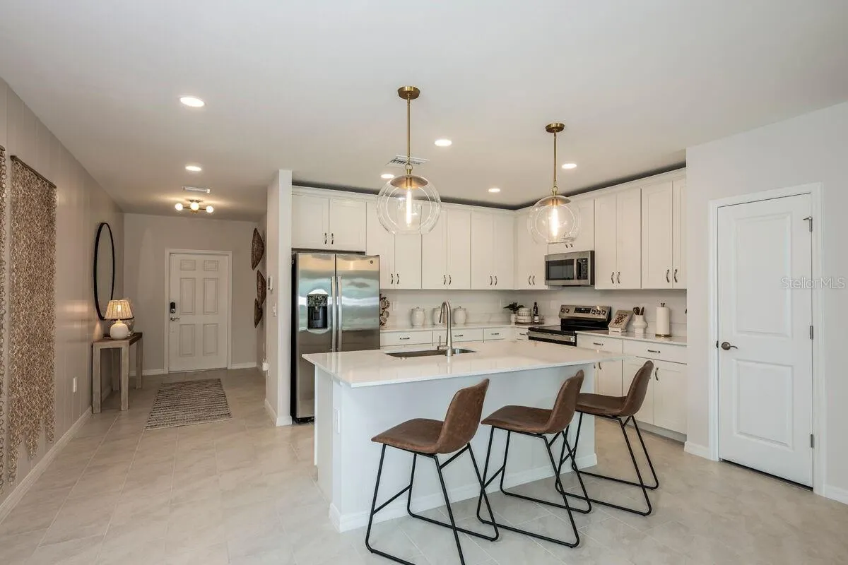 24500 SW KINGSWAY CIR