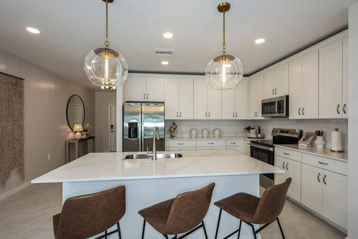 24500 SW KINGSWAY CIR