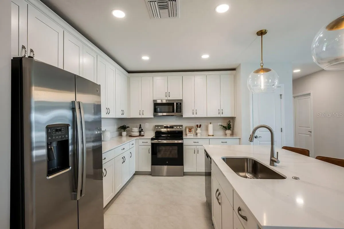 24500 SW KINGSWAY CIR