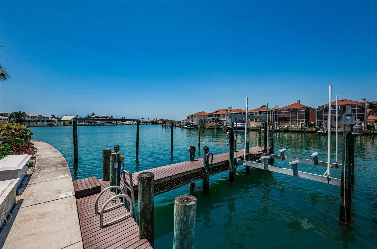 240 SAND KEY ESTATES DR #222 #222