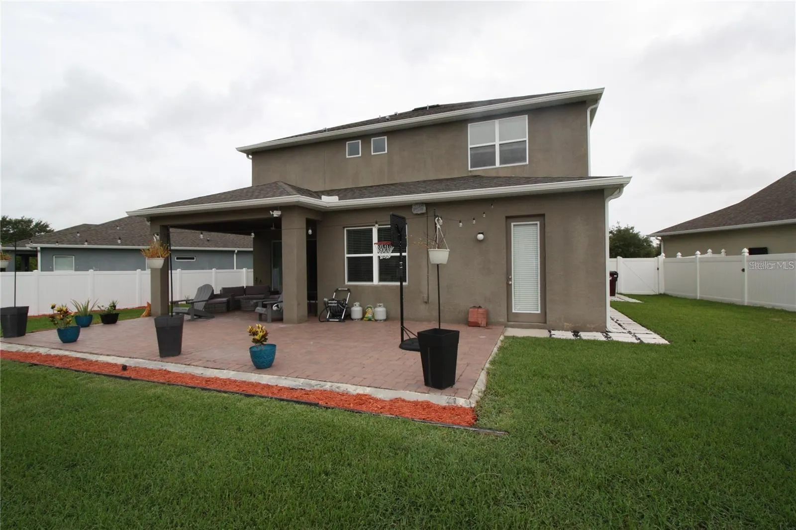 1813 HAWKSBILL LN