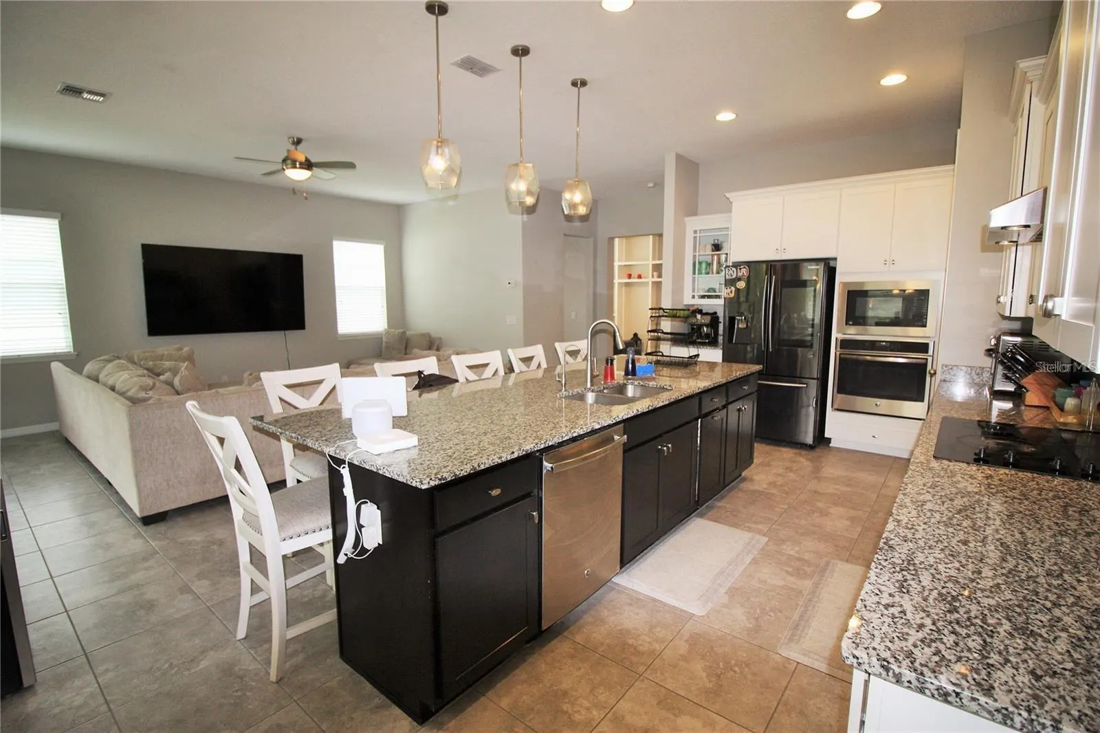 1813 HAWKSBILL LN