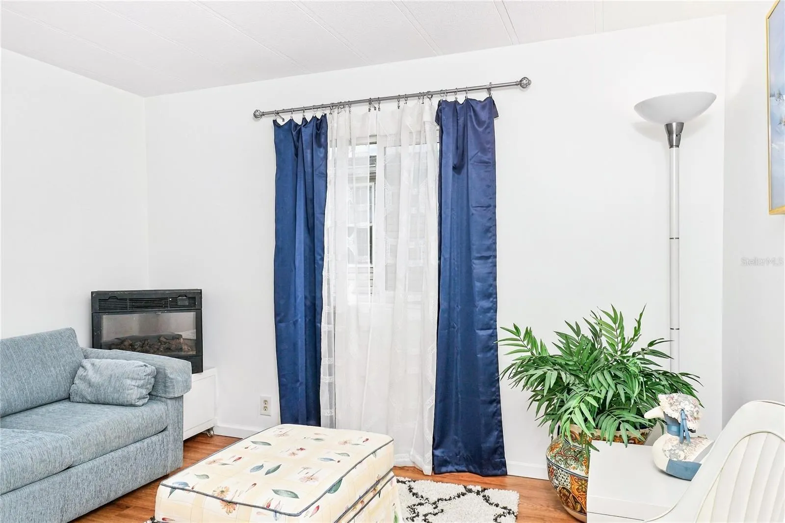 142 DUCHESS AVE