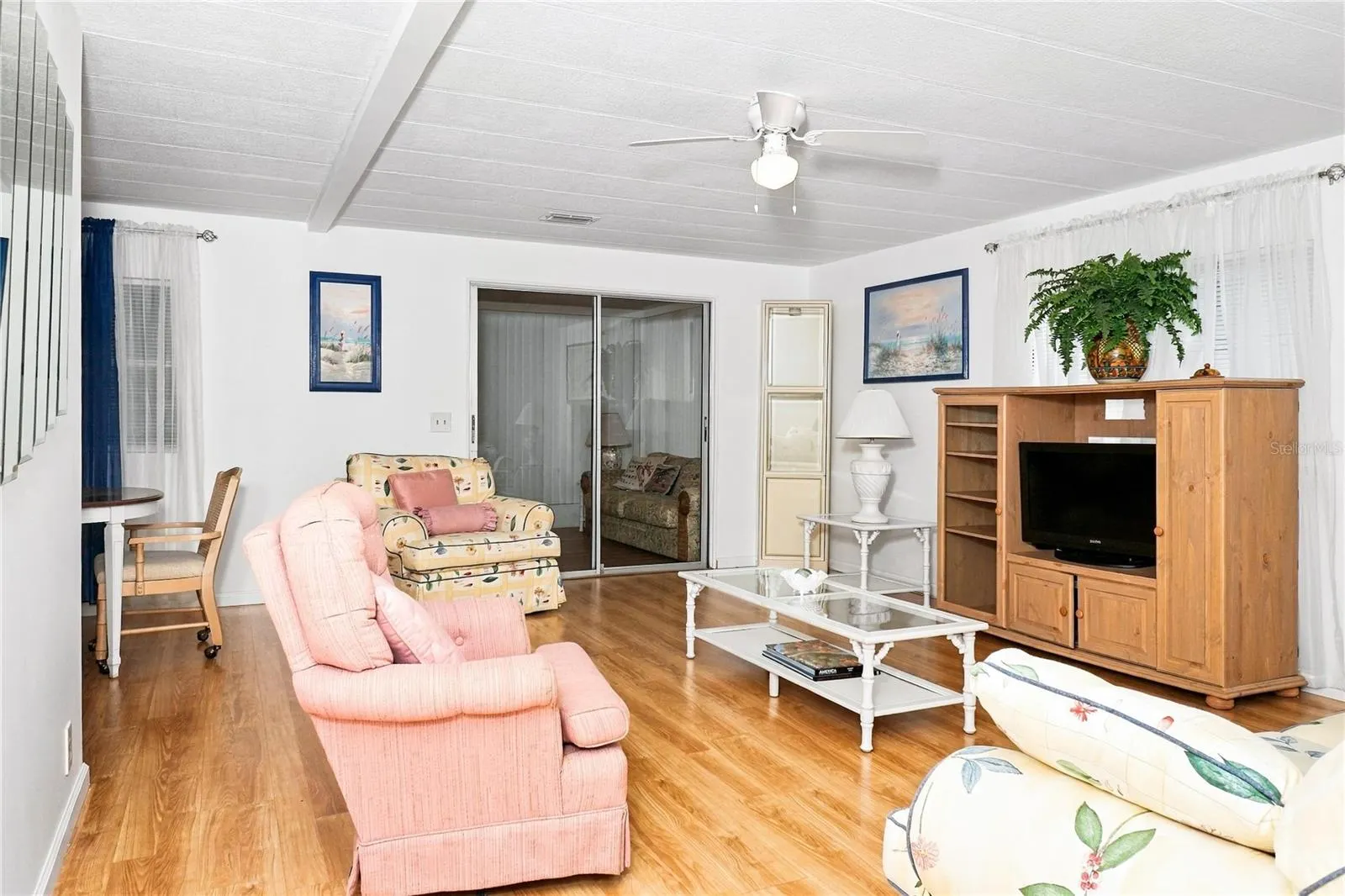 142 DUCHESS AVE