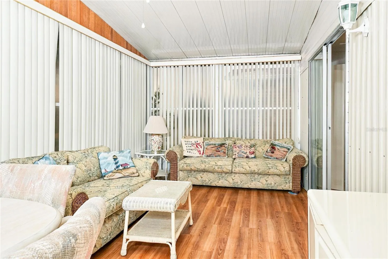 142 DUCHESS AVE