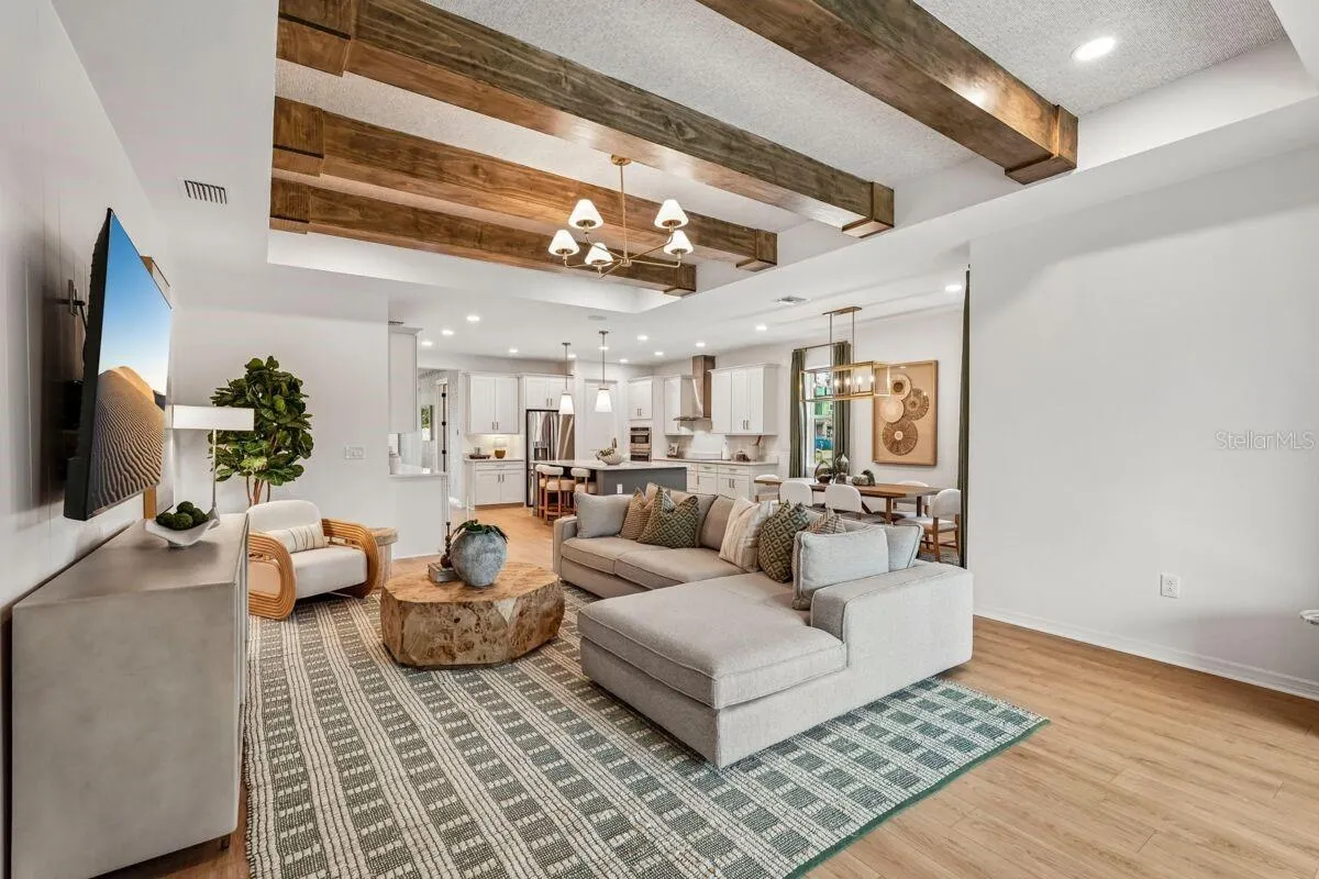 24520 SW KINGSWAY CIR