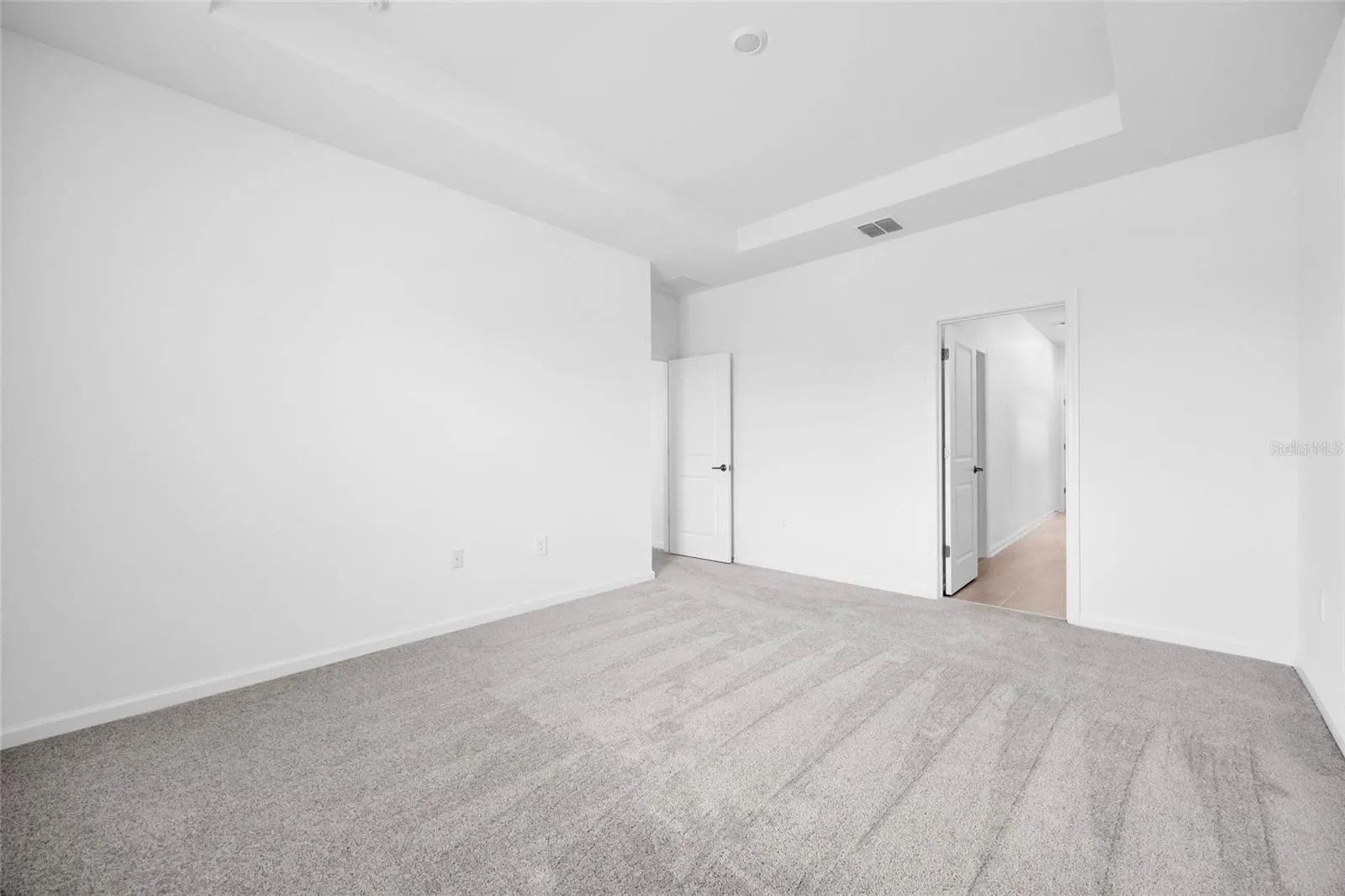 5577 FIONA LN