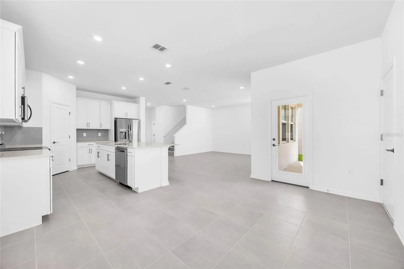 5577 FIONA LN