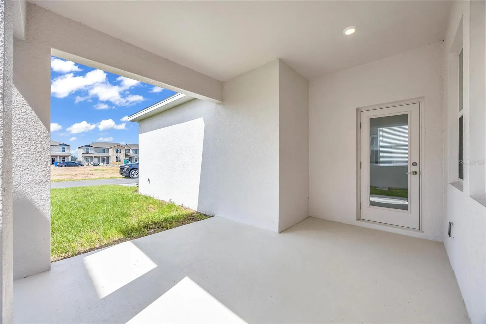 5577 FIONA LN