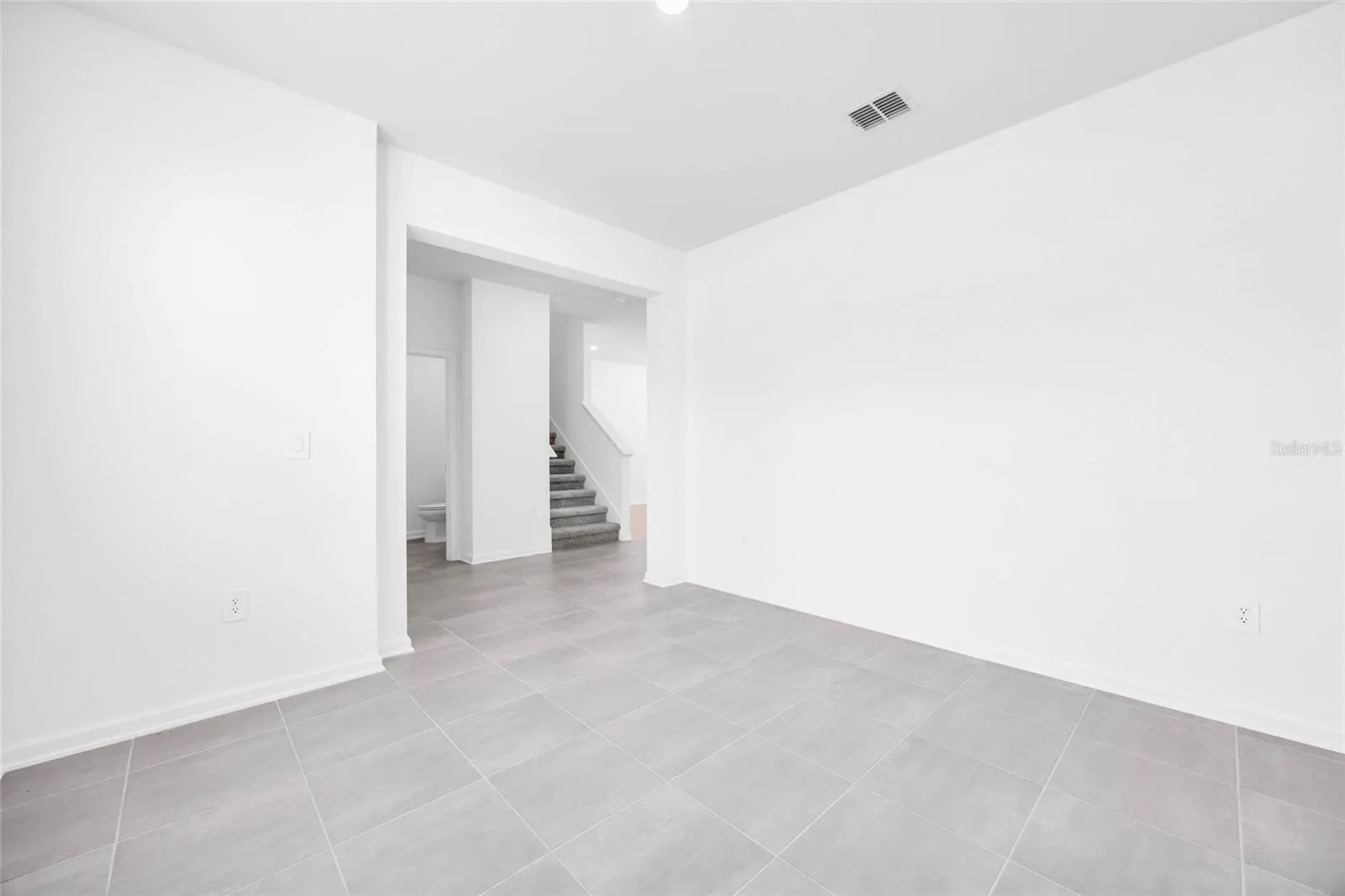 5577 FIONA LN
