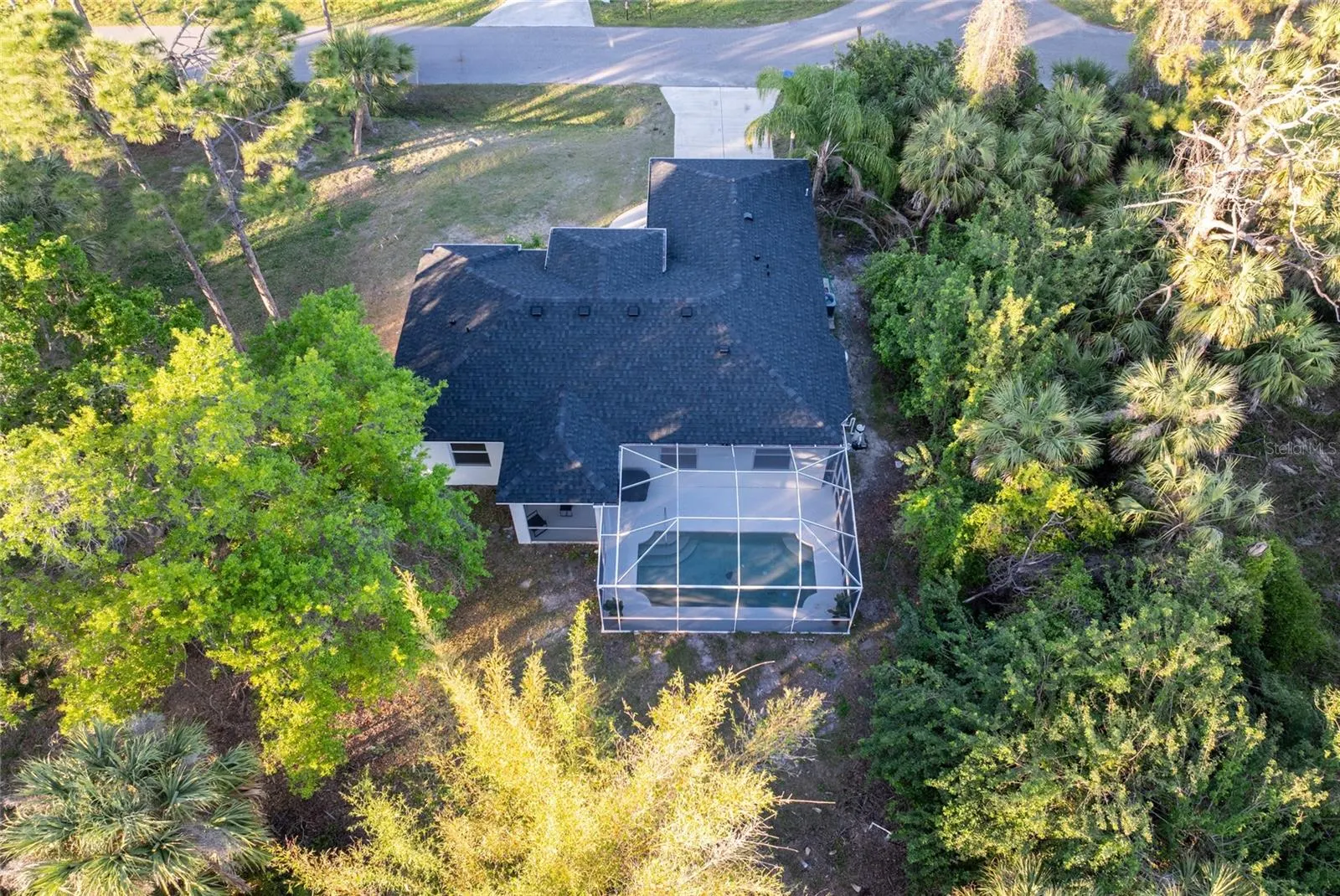 2503 DUMONT LN