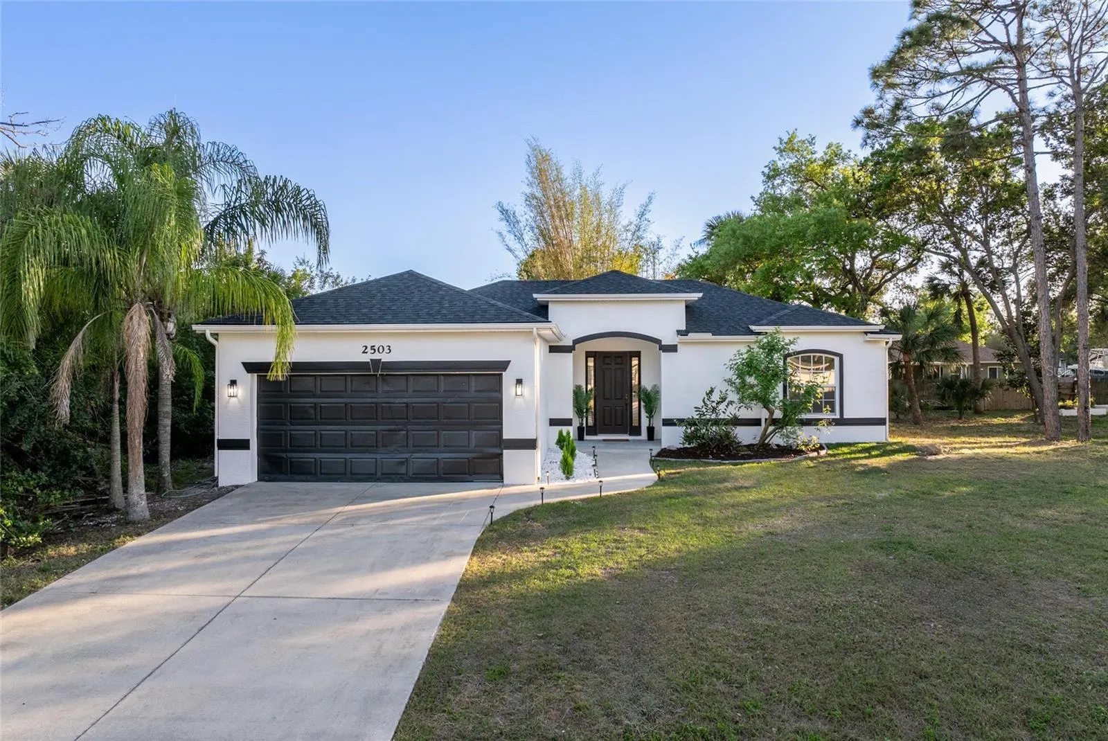 2503 DUMONT LN