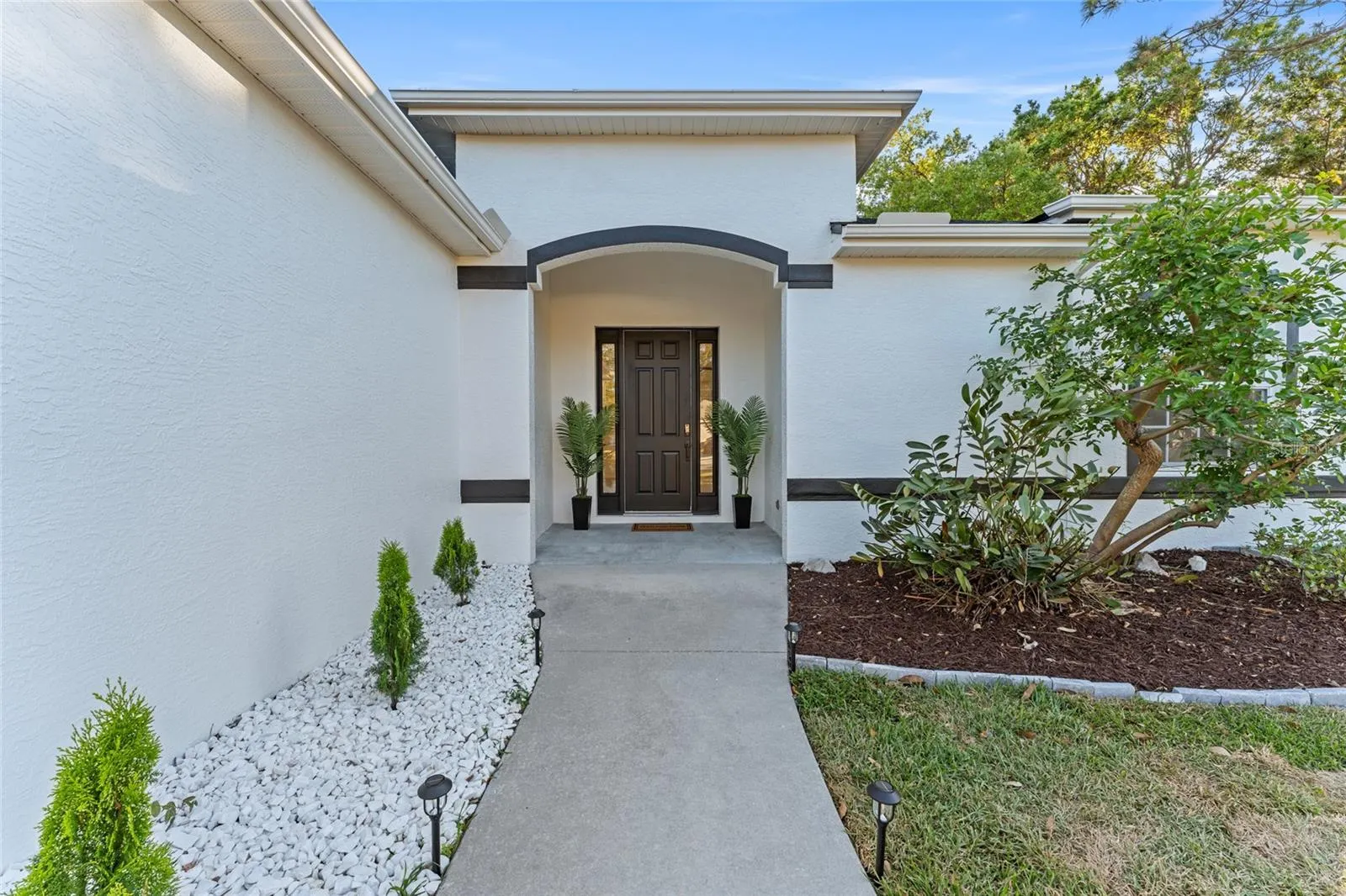 2503 DUMONT LN