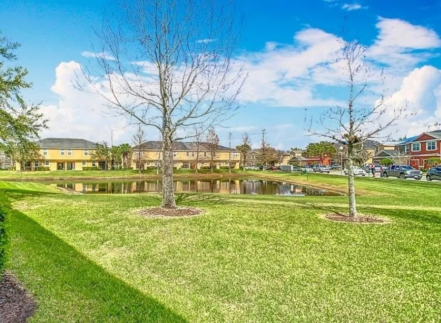 3162 RODRICK CIR