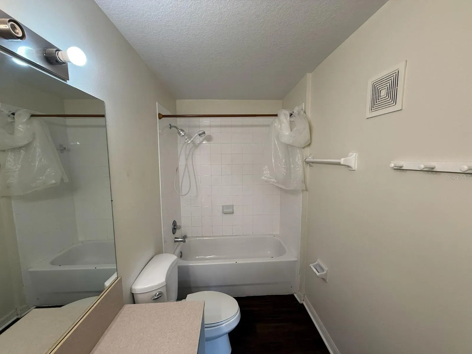318 AUSTRALIAN WAY #B, #B