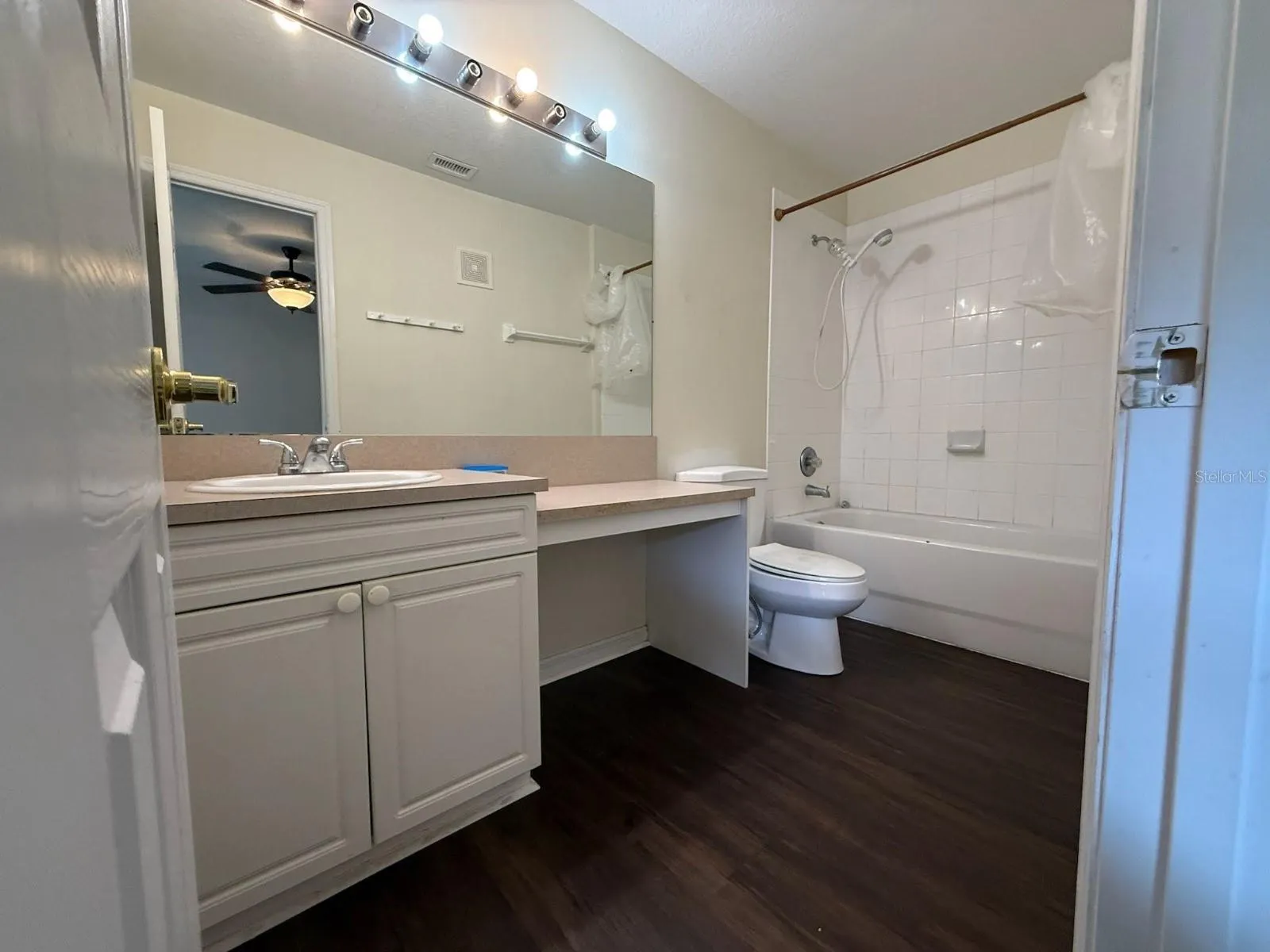 318 AUSTRALIAN WAY #B, #B