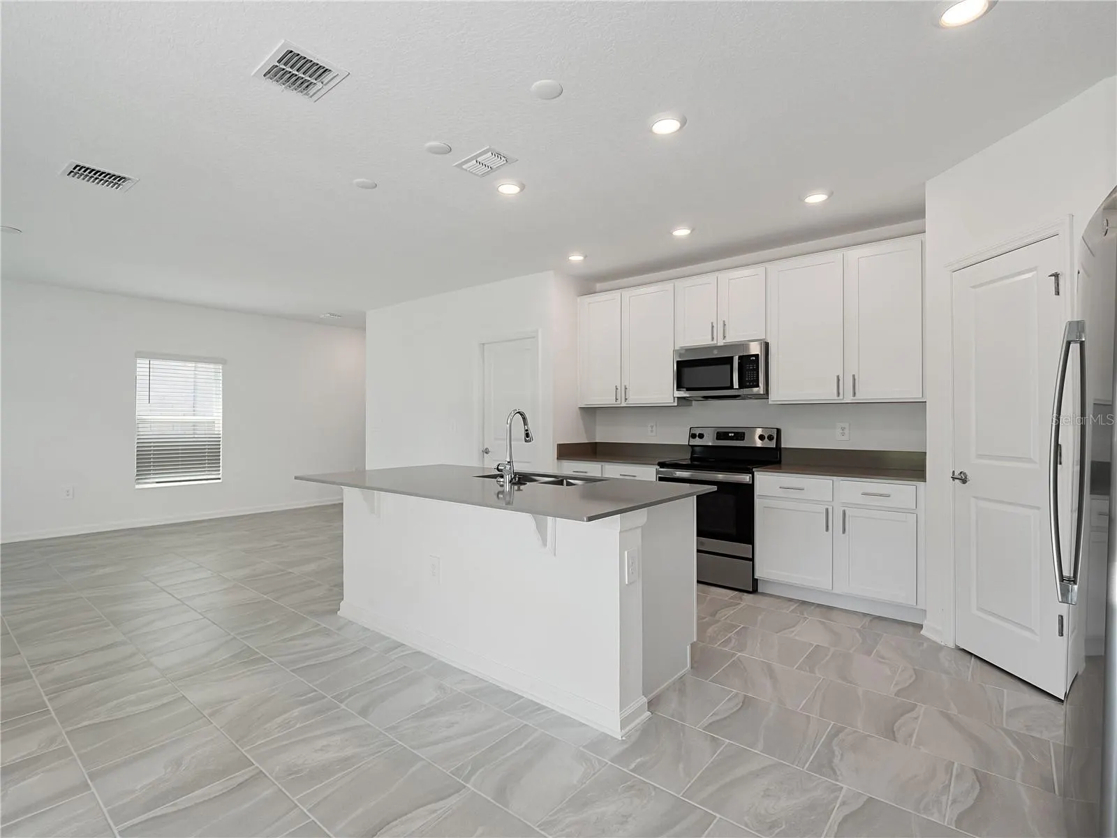 571 JETT LN