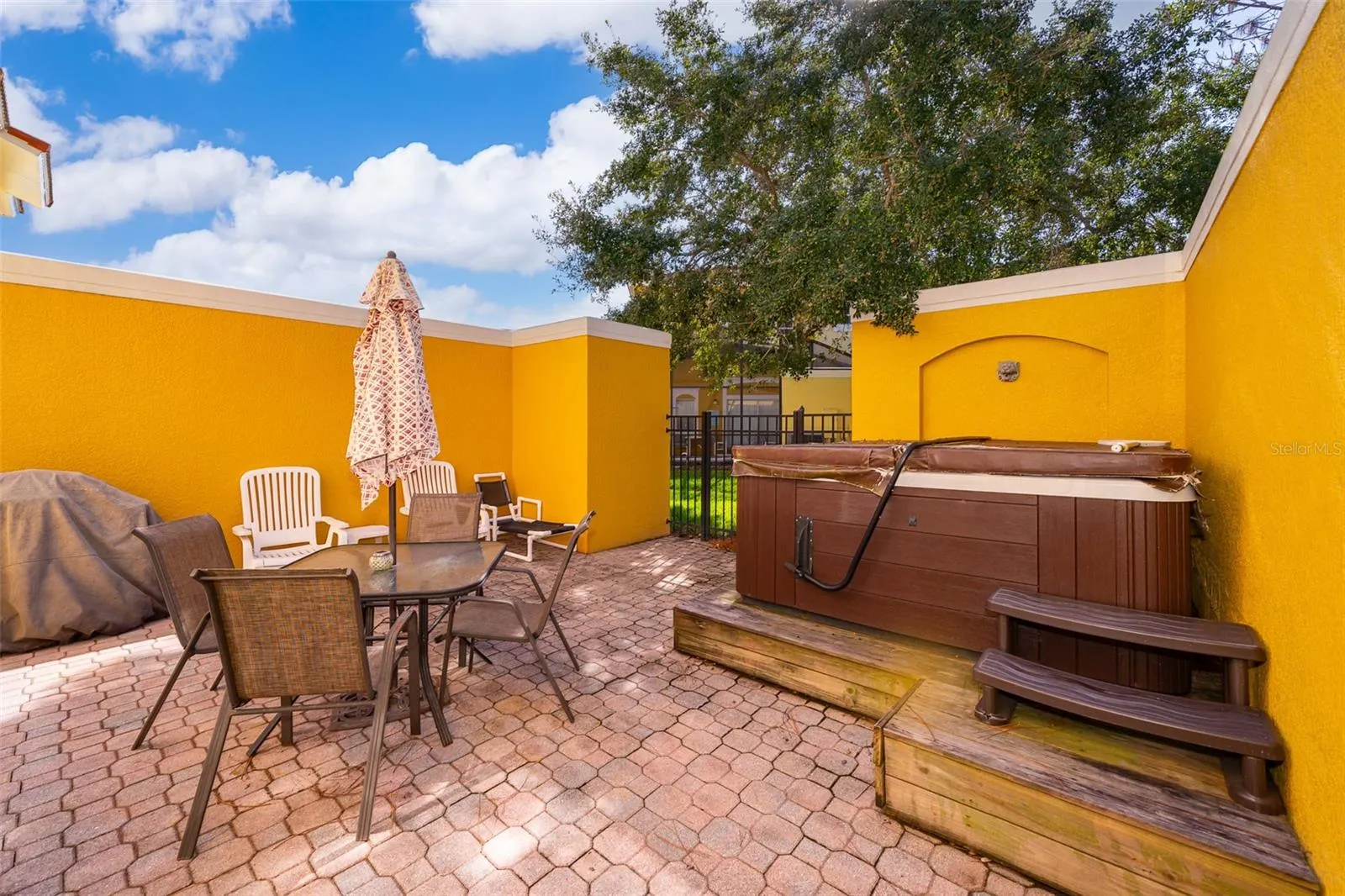 4750 ORMOND BEACH WAY