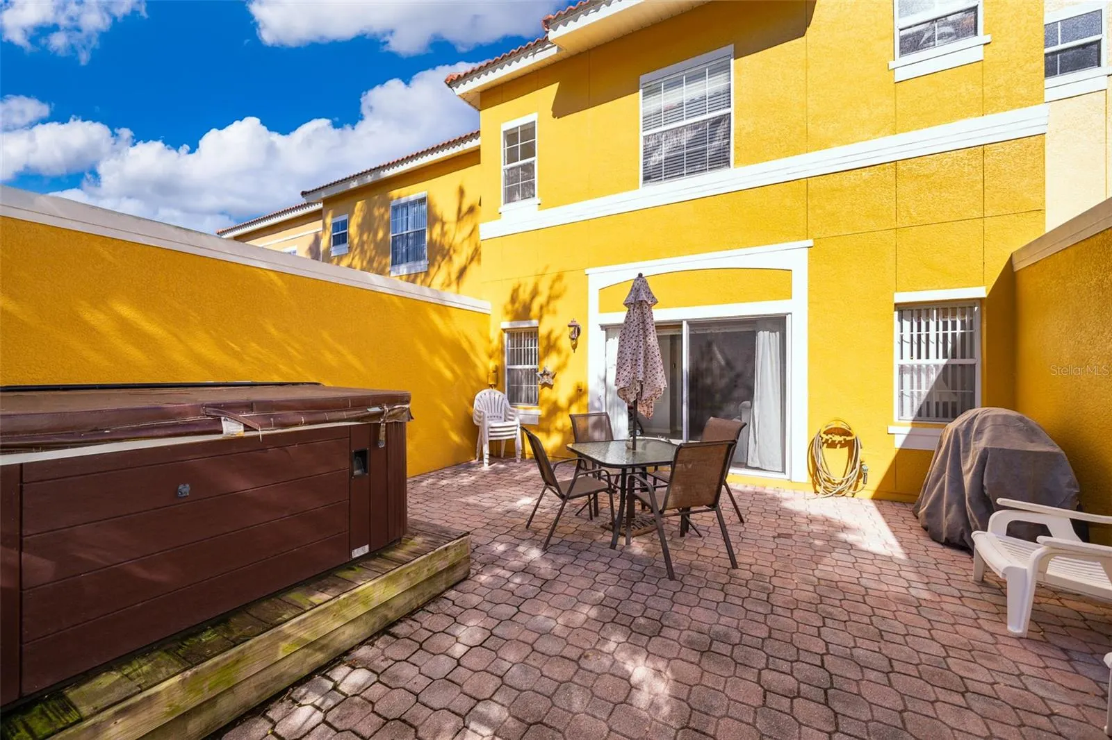 4750 ORMOND BEACH WAY